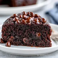 Pastel de Chocolate con Chispas: H&uacute;medo y Rico