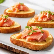 Tostas de Salm&oacute;n Ahumado: &iexcl;Brunch de 10 en 20 Minutos!